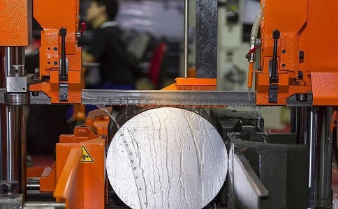 东兴立式金属带锯床切削出现跑带故障解决方法! 东兴立式金属带锯床切削出现跑带故障解决方法!